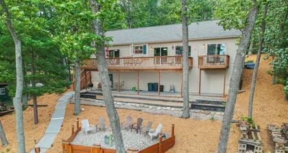 Rainbow Lake Luxury Beachfront Oasis with Hot Tub! - Hosted by Simple Lyfe Stays