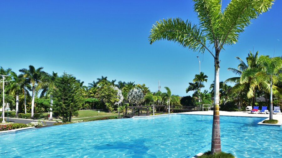 The Palms Richmond Oasis