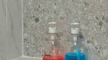 Apartment | Bathroom