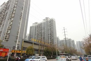 Unclassified image, 5 of 20, button - Jin'gutian Hotel (Wuhan)