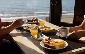 Desayuno continental incluido todos los días