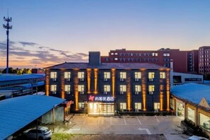 المنشأة من الخارج