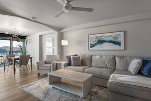 Fernseher, Stereoanlage