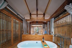 Unclassified image, 4 of 113, button - Lugu Huzi yueshanshe Inn (Ninglang)