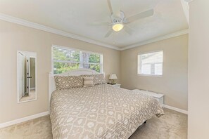 3 bedrooms, desk, iron/ironing board, WiFi
