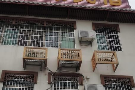 Exterior. Yuyuan Homestay (Yuguan Nanhuasi Branch)