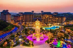 Exterior - Freely Hover Golden Shuitai Hot Spring Town (Xinxing)