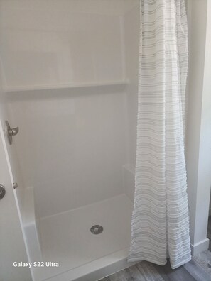 Bruser, bidet, håndklæder, Sæbe