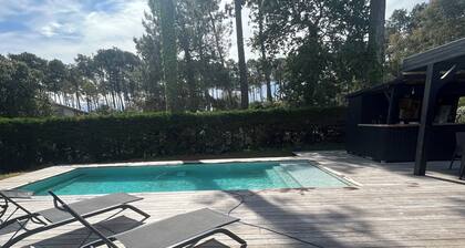 Villa avec piscine chauffée proche de tout