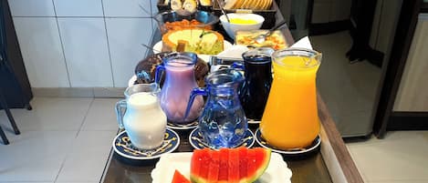 Free daily buffet breakfast