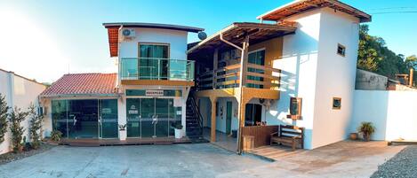 Façade de lâhĂ©bergement