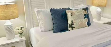 2 soverom, strykejern/-brett, internettilgang og sengetøy