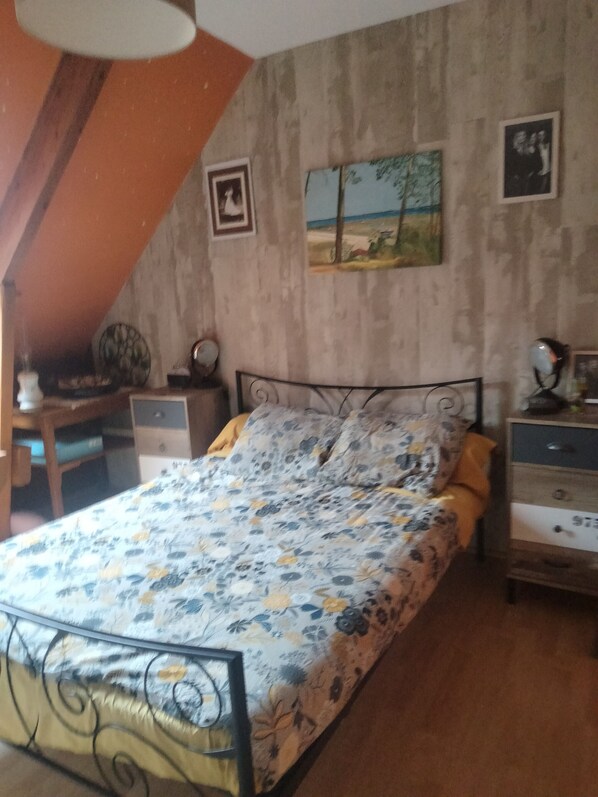 4 chambres, bureau, fer et planche à repasser, Wi-Fi