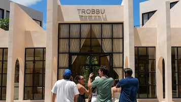 Mặt tiền nơi lưu trú
