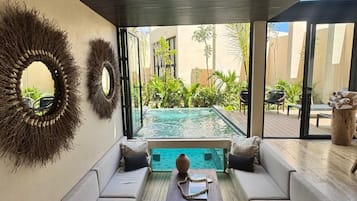 8 piscine all'aperto