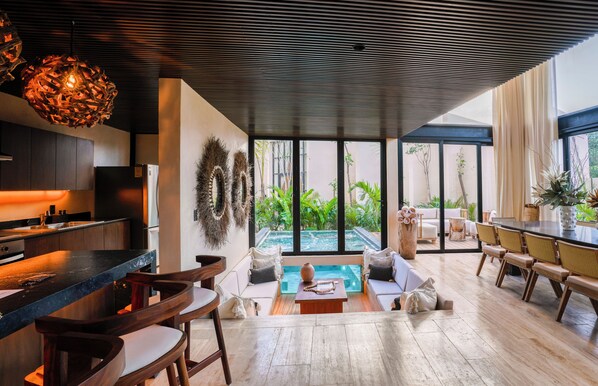 Luxury Villa, All Inclusive | 3 bedrooms, premium bedding, down comforters, pillowtop beds