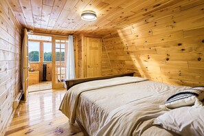 4 室のベッドルーム、デスク、アイロン / アイロン台、WiFi