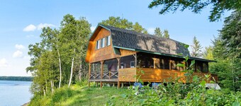 Knotty Pines 4 Bedroom with Waterfront Views