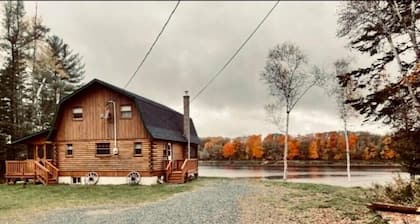 Knotty Pines 4 Bedroom with Waterfront Views