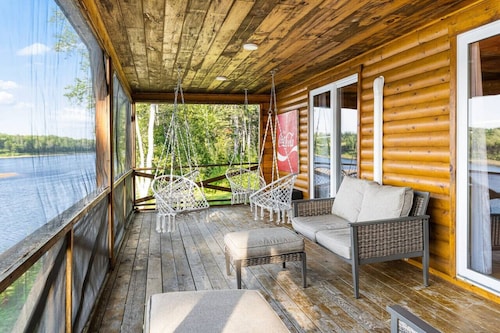 Knotty Pines 4 Bedroom with Waterfront Views