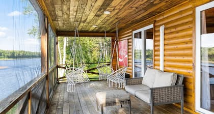 Knotty Pines 4 Bedroom with Waterfront Views