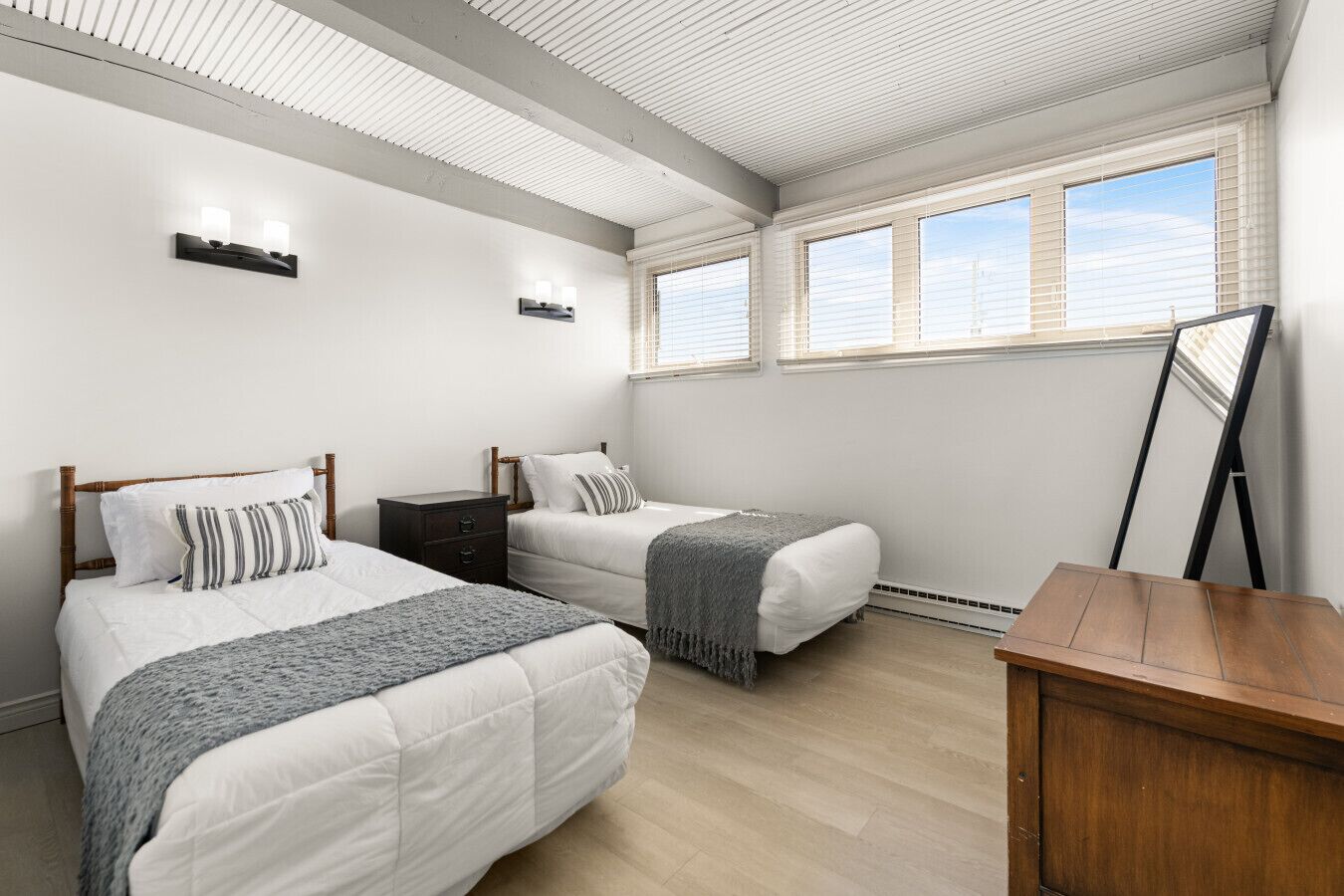 3 bedrooms, iron/ironing board, travel crib, free WiFi