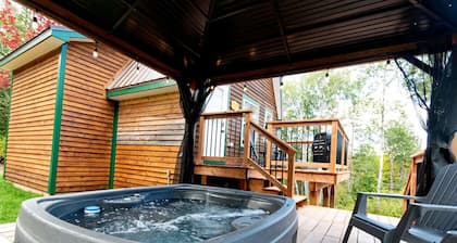 Hillside Haven 1 Bedroom with Hot Tub