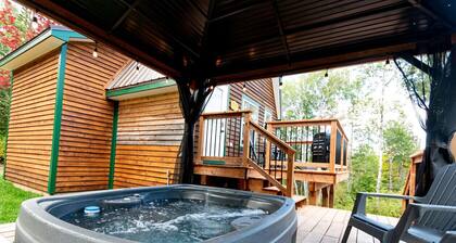 Hillside Haven 1 Bedroom with Hot Tub