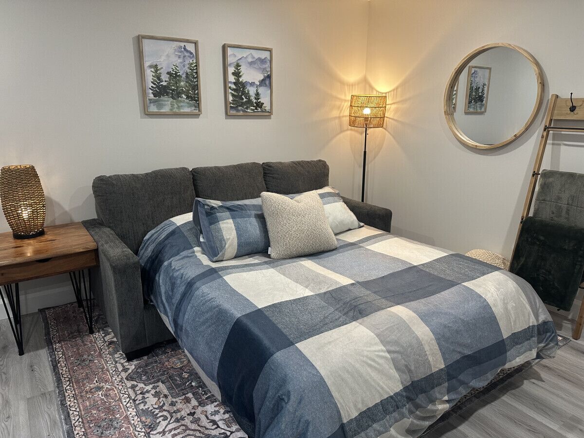 1 bedroom, desk, free WiFi, bed sheets