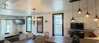 2 bedroom home, Sleeps 6