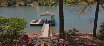 LAKE NOTTELY  - LAKEFRONT       4 Bedrooms - 3 Baths - Hot Tub - Private Dock  