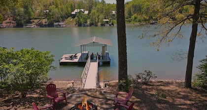 LAKE NOTTELY - LAKEFRONT 4 Bedrooms - 3 Baths - Hot Tub - Private Dock