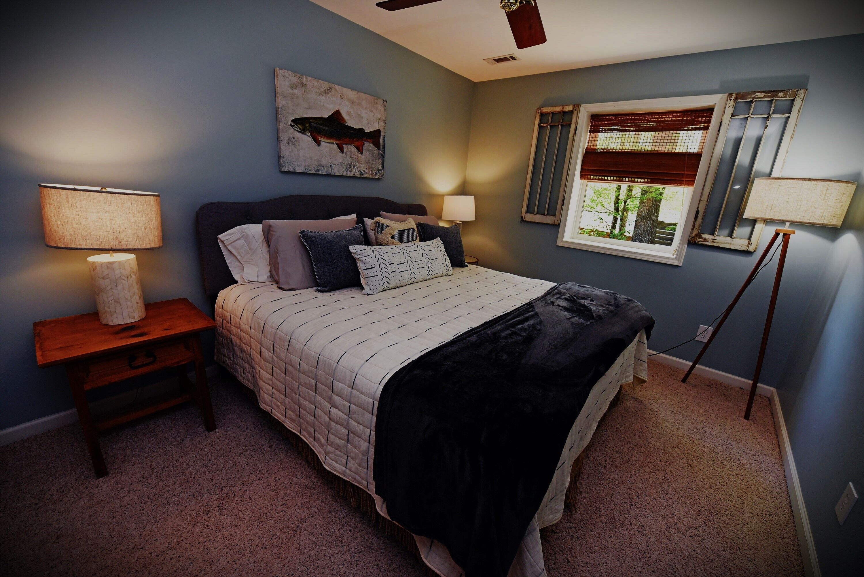 4 bedrooms, iron/ironing board, free WiFi, bed sheets