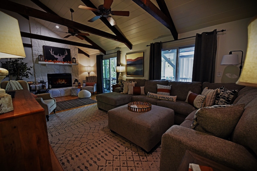 Lake Nottely - Lakefront 4 Bedrooms - 3 Baths - Hot Tub - Private Dock - ジョージア州