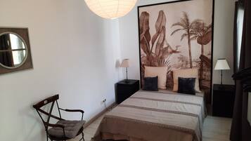 1 chambre, fer et planche Ă repasser, draps fournis