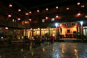 Unclassified image, 3 of 17, button - Yuchang Hotel (Nanjing County)