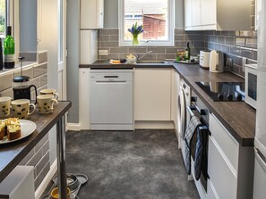 Dishwasher - Welcome to Salty Paws. (Gorleston on Sea)