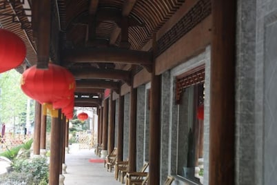 Yueliangwan Yinxiang Hotel