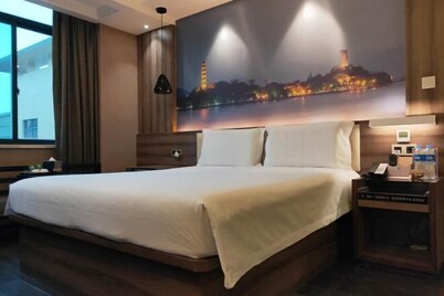 Yiwang Hotel Collection (Wenzhou Avenue)