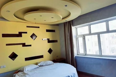 Room. Xiaohonglou Hotel, Luohe