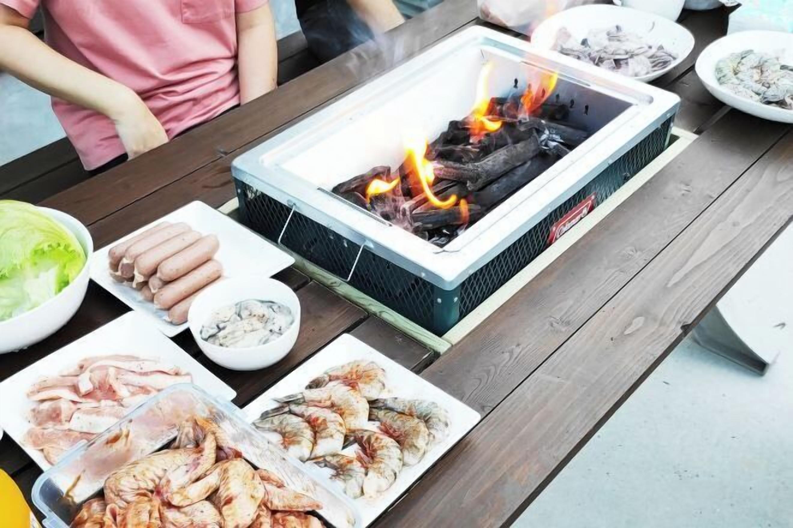 تناول الطعام بالخارج