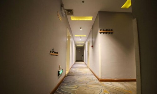jindaxiang Express Hotel (Baoji Jiangtan Road Store)