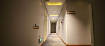 jindaxiang Express Hotel (Baoji Jiangtan Road Store)