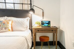2 habitaciones, tabla de planchar con plancha, wifi y ropa de cama
