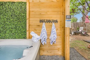 Bañera de hidromasaje exterior