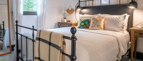 2 sovrum, strykjärn/strykbräda, wi-fi och sängkläder