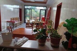 Restaurant - Xinxinju B&B (Hengyang Hengshan Banshanting Branch) (Hengyang)