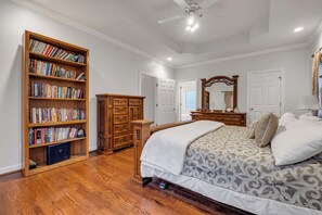 4 bedrooms, WiFi, bed sheets