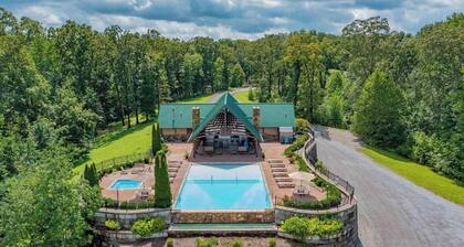 New! Blue Oasis- Lakefront Getaway only 20 minutes from Murray State University.