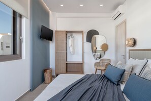 8 chambres, coffre-fort, fer et planche à repasser